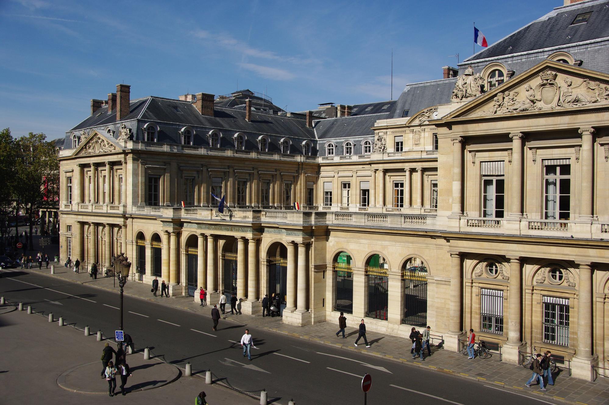 Remise du dossier de prorogation de la déclaration d’utilité publique en France
