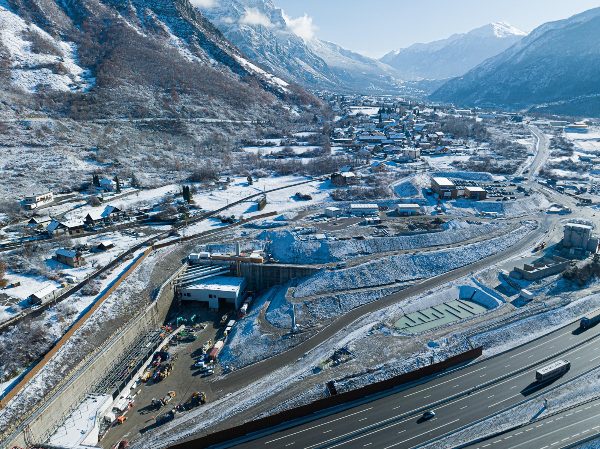 Sept chantiers en cours pour l’excavation du tunnel de base