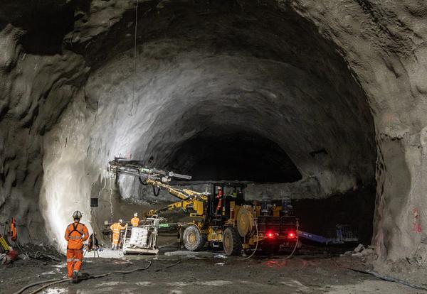 Huit fronts d’excavations pour le tunnel de base