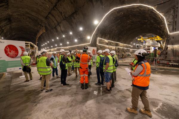 Plus de 1 000 visiteurs à la découverte du tunnelier Viviana